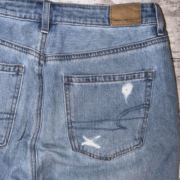 American Eagle Women’s High Rise Distressed Mom Jeans Size 8 Short - Picture 8 of 14